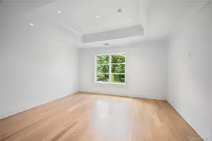 7 Mirrielees Rd, Great Neck, NY 11021 - Photo 29