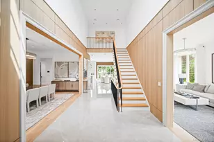 7 Mirrielees Rd, Great Neck, NY 11021 - Photo 3