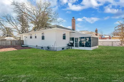 221 Amsterdam Avenue, West Babylon, NY 11704 - Photo 13