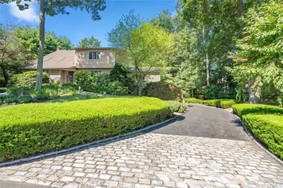 10 Tradewinds Drive, Bayville, NY 11709 - Photo 1