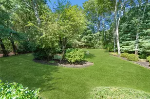 10 Tradewinds Dr, Bayville, NY 11709 - Photo 31