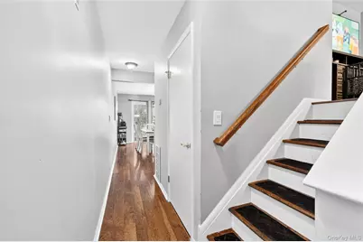 16 Village Green, Bardonia, NY 10954 - Photo 3