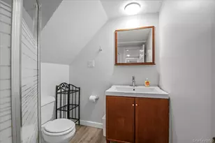 570 Conklin St, Farmingdale, NY 11735 - Photo 11