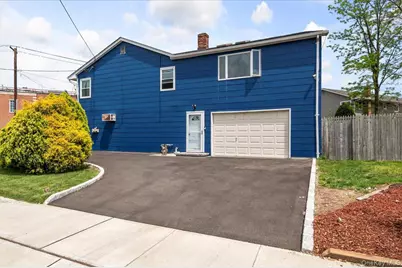 570 Conklin Street, Farmingdale, NY 11735 - Photo 3