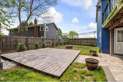 570 Conklin Street, Farmingdale, NY 11735 - Photo 23