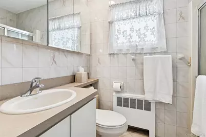 44 Wallace Drive, Plainview, NY 11803 - Photo 13