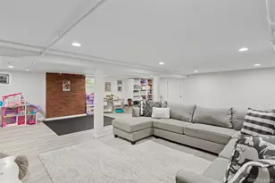 2539 Washington Ave, Oceanside, NY 11572 - Photo 31