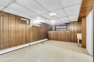 21 Cochran Pl, Valley Stream, NY 11581 - Photo 21