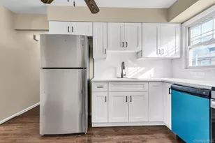 21 Cochran Pl, Valley Stream, NY 11581 - Photo 15