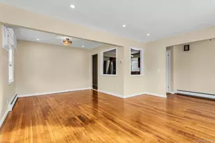 21 Cochran Pl, Valley Stream, NY 11581 - Photo 5