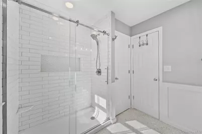 231 46th Street, Lindenhurst, NY 11757 - Photo 17