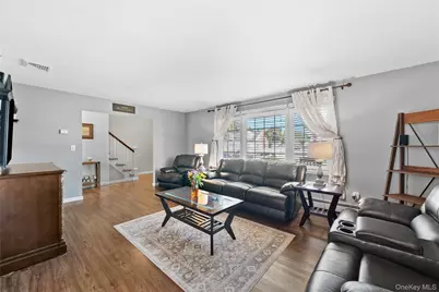 231 46th Street, Lindenhurst, NY 11757 - Photo 13