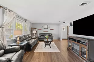 231 46th St, Lindenhurst, NY 11757 - Photo 11