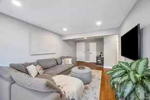 2 Birchwood Ct, Mineola, NY 11501 - Photo 7