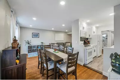 2 Birchwood Court #3D, Mineola, NY 11501 - Photo 11