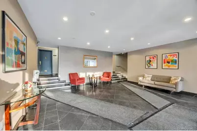 2 Birchwood Court #3D, Mineola, NY 11501 - Photo 3