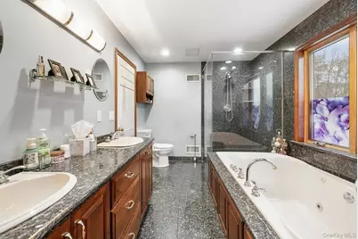 131 W Washington Avenue, Pearl River, NY 10965 - Photo 21