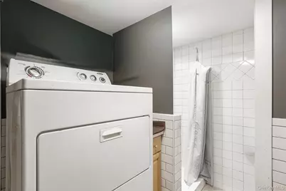 131 W Washington Avenue, Pearl River, NY 10965 - Photo 33