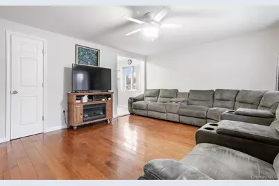 131 W Washington Avenue, Pearl River, NY 10965 - Photo 5