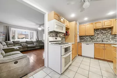 131 W Washington Avenue, Pearl River, NY 10965 - Photo 7