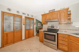 2907 Rhode Island Ave, Medford, NY 11763 - Photo 13