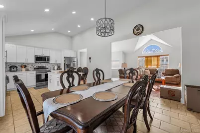 19 Summit, Farmingville, NY 11738 - Photo 7