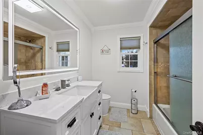 612 N Broome Avenue, Lindenhurst, NY 11757 - Photo 21