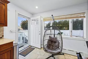 612 N Broome Ave, Lindenhurst, NY 11757 - Photo 11