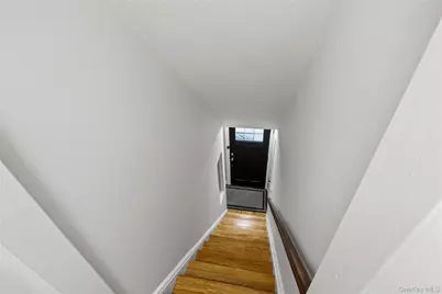 612 N Broome Avenue, Lindenhurst, NY 11757 - Photo 31