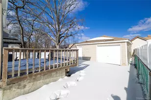 101 Harris Ave, Freeport, NY 11520 - Photo 21