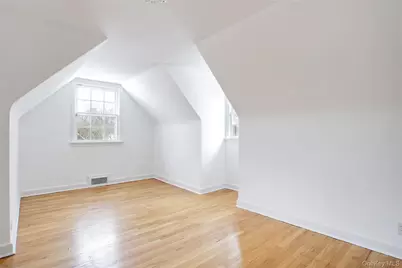 448 Abbey Road N, Manhasset, NY 11030 - Photo 23