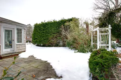 448 Abbey Road N, Manhasset, NY 11030 - Photo 25