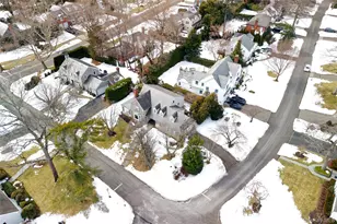 448 Abbey Rd N, Manhasset, NY 11030 - Photo 27