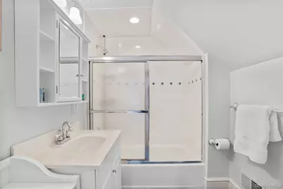 7 Poplar Road, Larchmont, NY 10538 - Photo 33