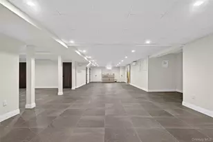 48 Westwood Ct, Woodbury, NY 11797 - Photo 41