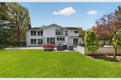 48 Westwood Court, Woodbury, NY 11797 - Photo 47