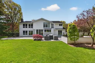 48 Westwood Ct, Woodbury, NY 11797 - Photo 47