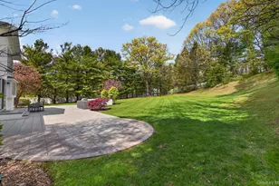 48 Westwood Ct, Woodbury, NY 11797 - Photo 49