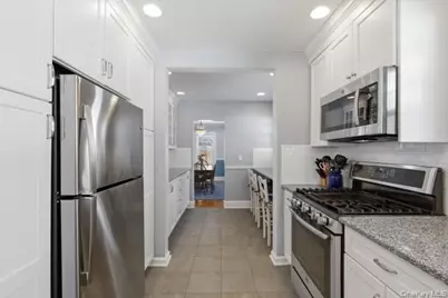 27 Loh Avenue, Tarrytown, NY 10591 - Photo 17