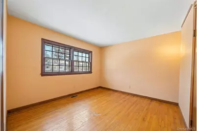 66 Darling Avenue, Smithtown, NY 11787 - Photo 19