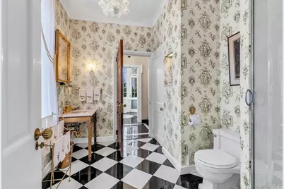 2 Wallis Lane, Saint James, NY 11780 - Photo 9