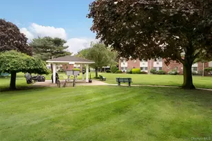 2449 Union Blvd, Islip, NY 11751 - Photo 23