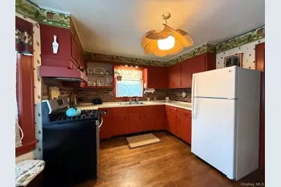 10 Phillips Street, Red Hook, NY 12571 - Photo 7