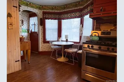 10 Phillips Street, Red Hook, NY 12571 - Photo 9