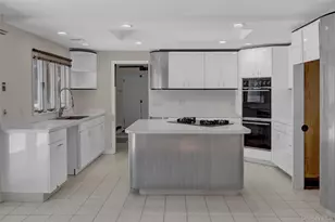 1 Domino Way, Mount Sinai, NY 11766 - Photo 9