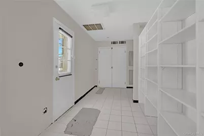 1 Domino Way, Mount Sinai, NY 11766 - Photo 13