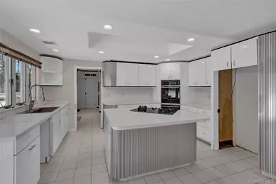 1 Domino Way, Mount Sinai, NY 11766 - Photo 7