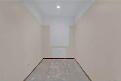 1 Domino Way, Mount Sinai, NY 11766 - Photo 19