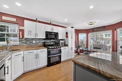 104 Crystal Hill Drive, Pomona, NY 10970 - Photo 15