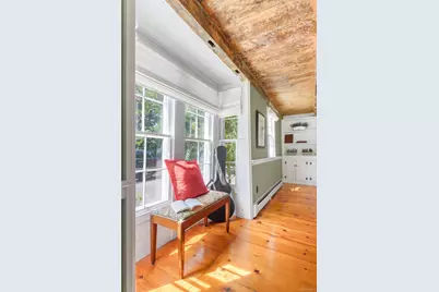 95 E Broadway, Roslyn, NY 11576 - Photo 5